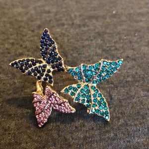 Adjustable butterfly ring